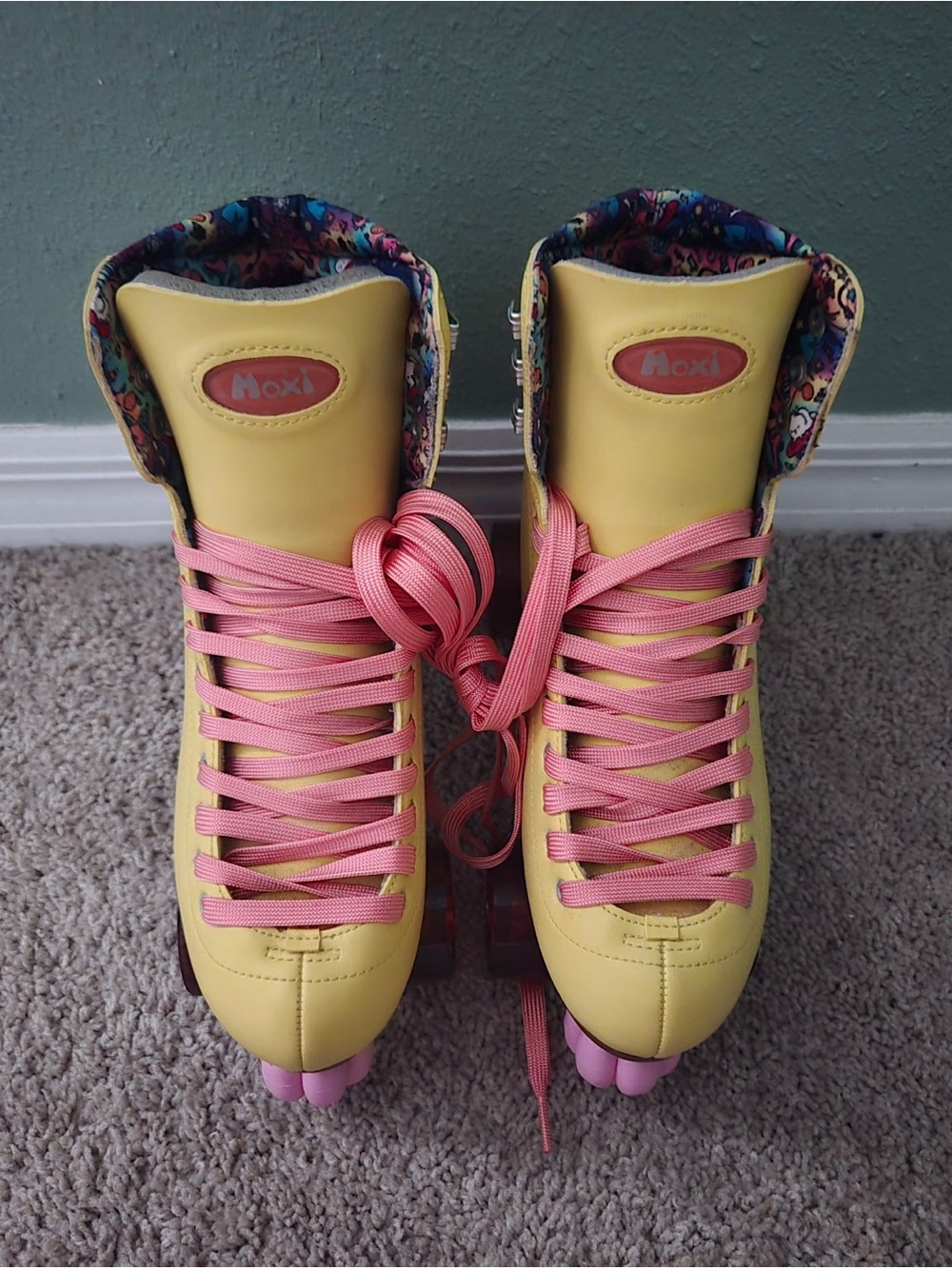 Women's Yellow Roller Skates with Pink Laces by Moxi